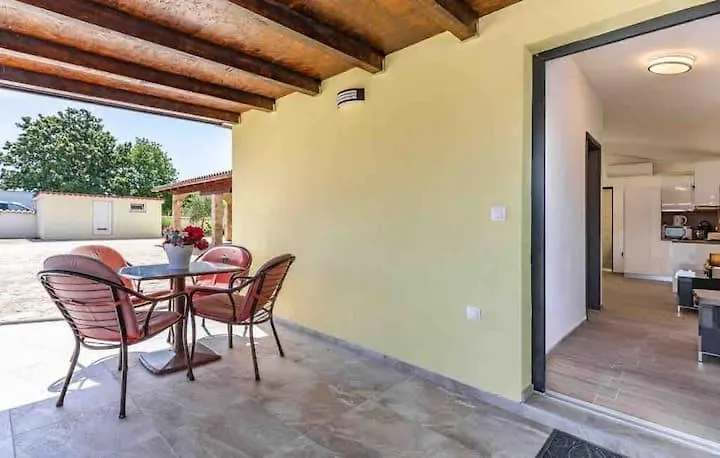 Apartments Eden Sisan Croatia
