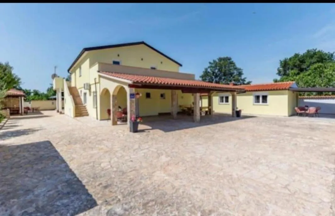 Apartments Eden Sisan Croatia