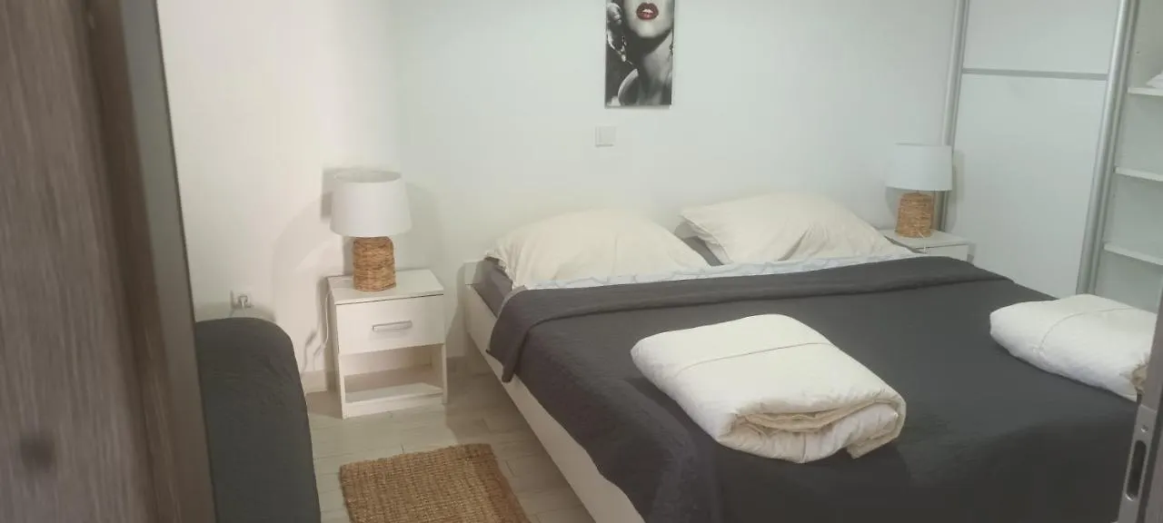 Apartments Eden Sisan 0*,  Croatia