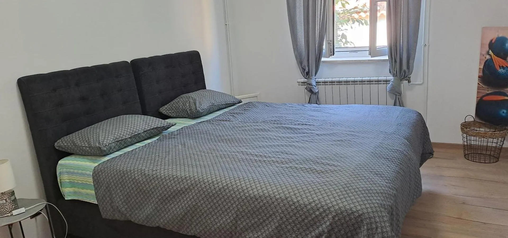 Apartments Eden Sisan